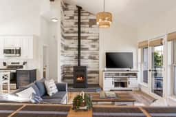 Main House - Foys - Image 4
