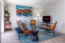 2 Aria-Glacier Basecamp|Stylish 2BR - Image 2