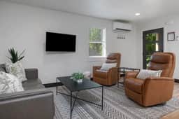 Unit B-Duplex-Near Glacier|Hot Tub - Image 5