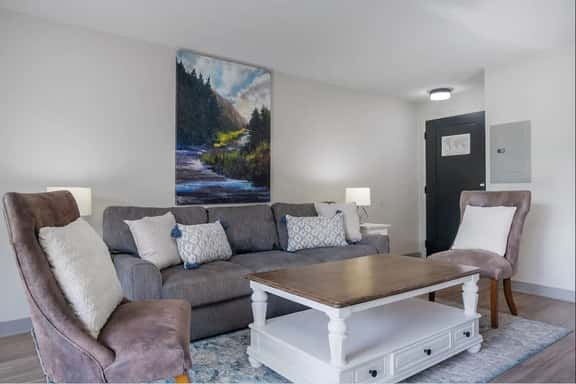 7 Aria - Riverbend Retreat w/Pet - Image 1