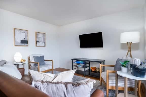 3 Aria - Nature's Calling 2 BR - Image 1