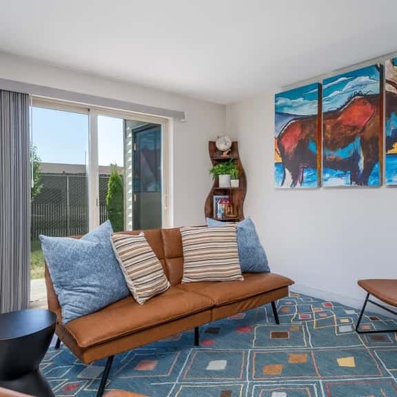 2 Aria-Glacier Basecamp|Stylish 2BR - Image 1