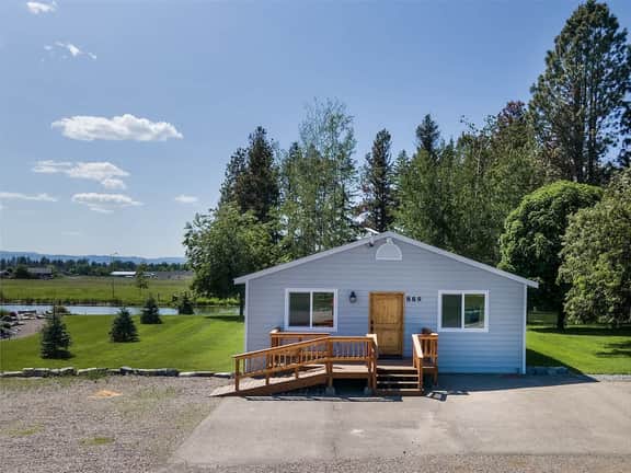 889 Capistrano 3BR - Image 2