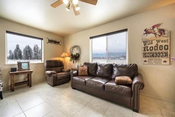 893 Capistrano 2BR - Image 2