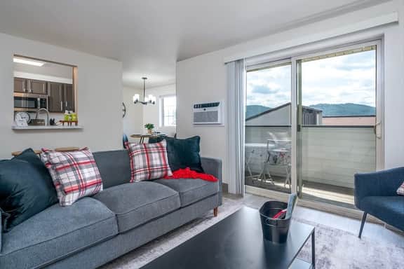 6 Aria-Memories on the Mountain 2BR - Image 3