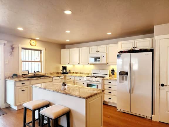 Unit D - 425 Grnd Dr - Image 4