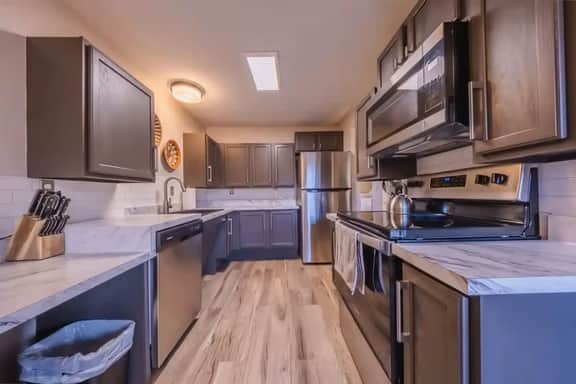 8 Aria-Modern 1BR | Walk Downtown - Image 5