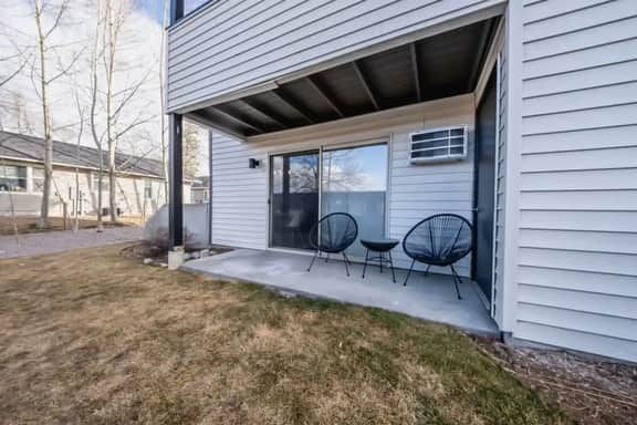 8 Aria-Modern 1BR | Walk Downtown - Image 2