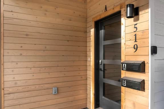 Unit A-Duplex - Hot Tub & Workspace - Image 2
