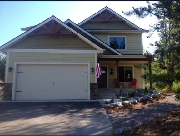 Pine Valley, Cfalls - Image 1