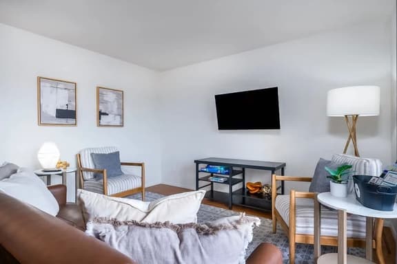 3 Aria - Nature's Calling 2 BR - Image 1