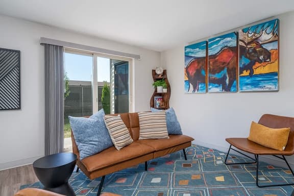 2 Aria-Glacier Basecamp|Stylish 2BR - Image 1