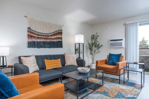 12 Aria - Gone Fishing Getaway 1BR - Image 1